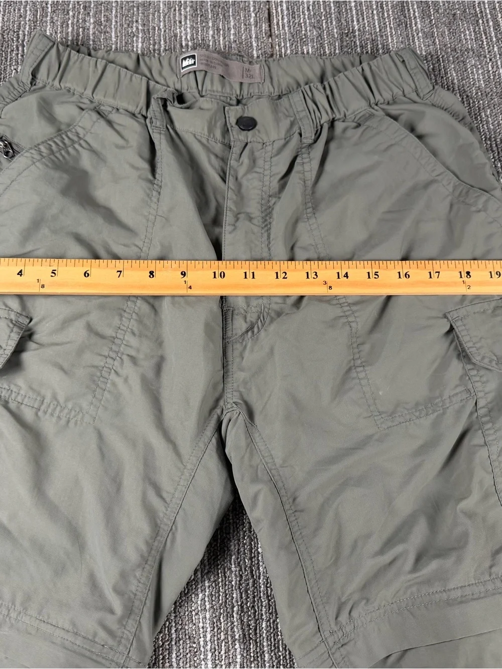 REI Co-op Sahara Men's Convertible Pants M-32 Long Sage Green Zip Off Legs